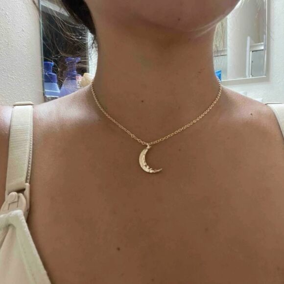 Y2K Boho Gold Layered Celestial Crescent Moon Pendant Necklace - Picture 4 of 6